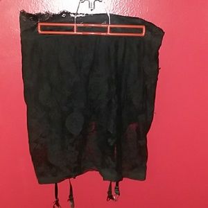 XL lace mini skirt w/ garter straps blacklist